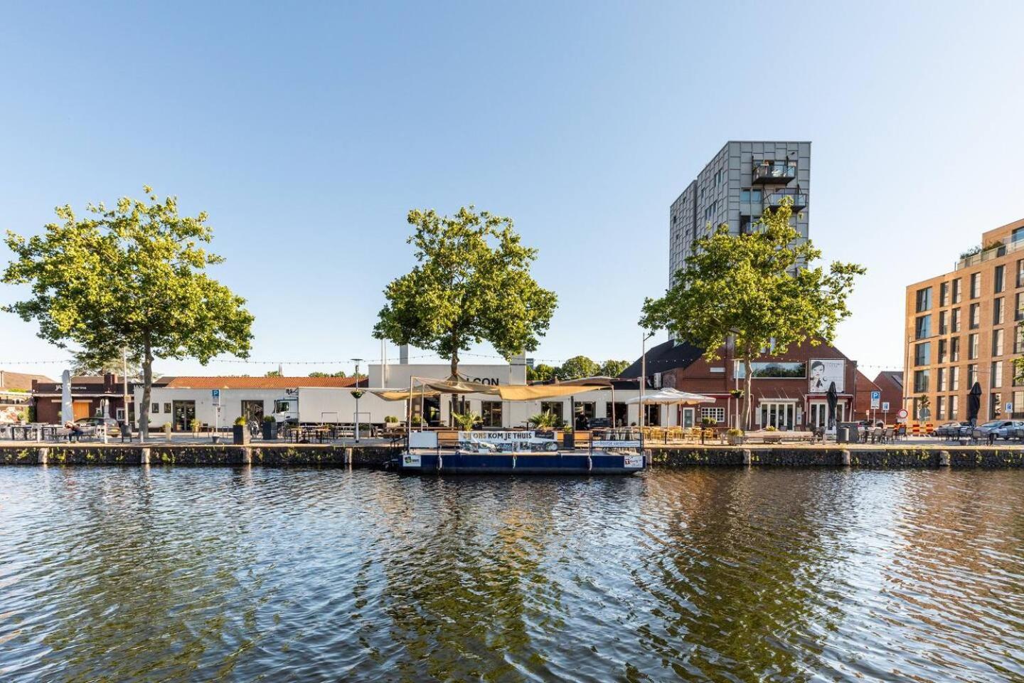 Apartamento Xxl Loft With Bath Located Stadsvilla *